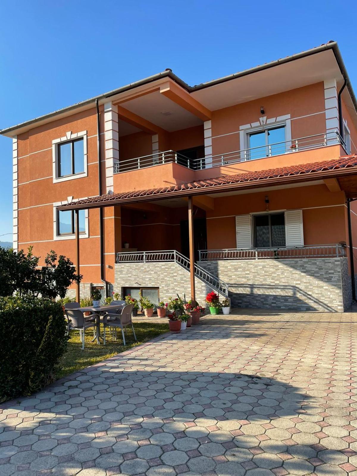 Harmony Villa Berat Exterior foto